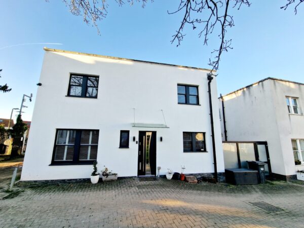 The Mews, ISLEWORTH, TW7