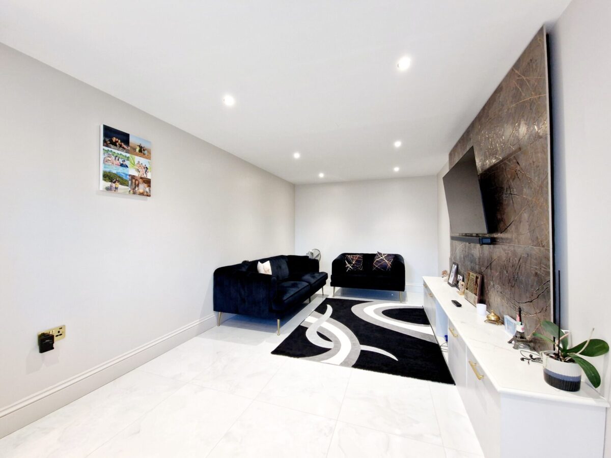 The Mews, ISLEWORTH, TW7