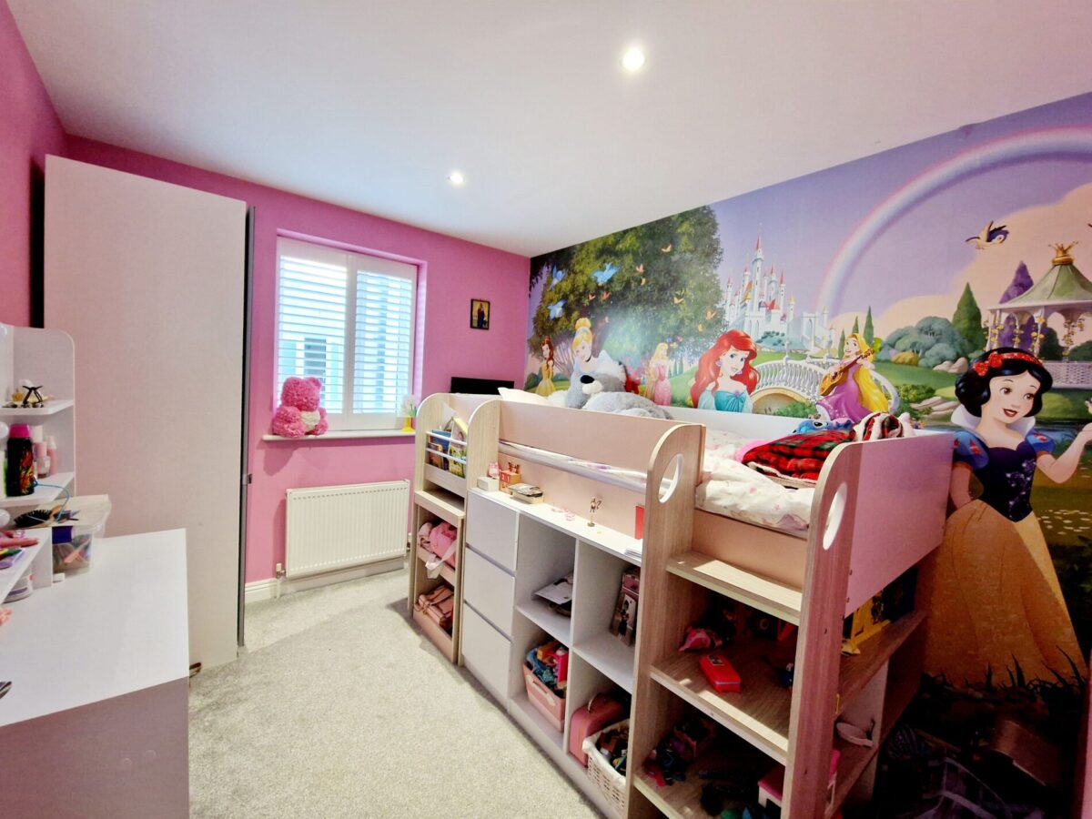 The Mews, ISLEWORTH, TW7