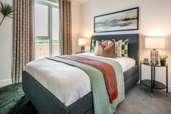 2 Bedroom Apartment,Lampton Parkside